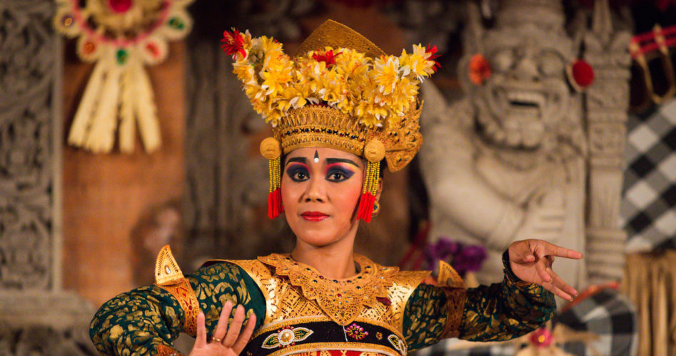 Post 16 Legong dance of Bali Img1